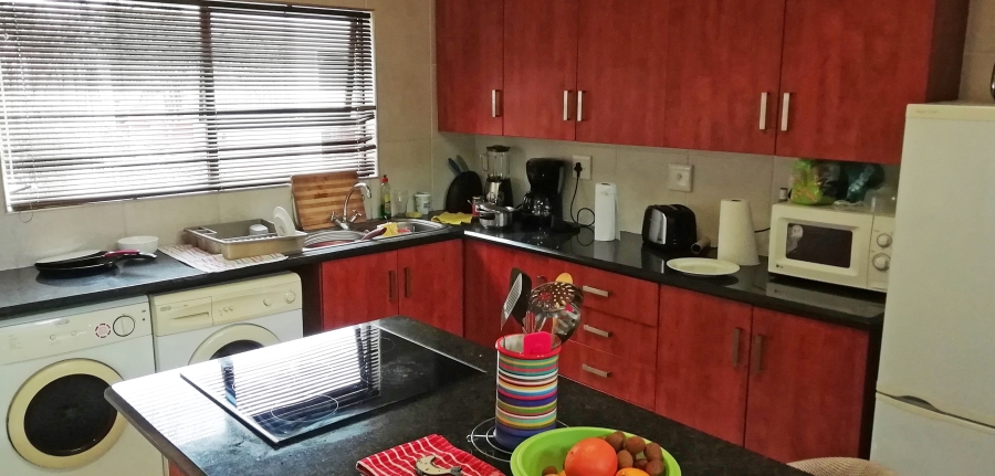 To Let 2 Bedroom Property for Rent in Sunninghill Gauteng