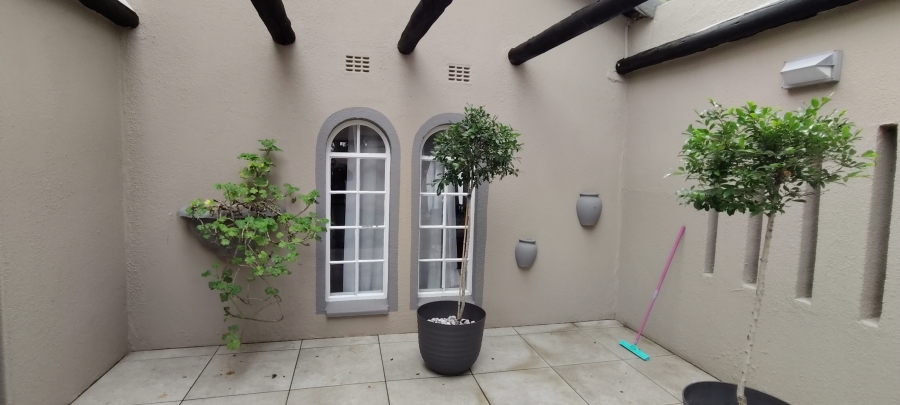 4 Bedroom Property for Sale in Verwoerdpark Gauteng