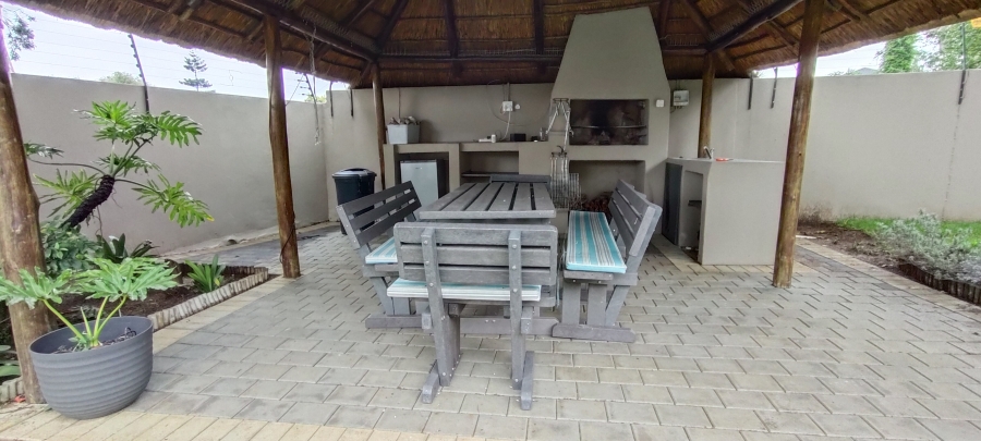 4 Bedroom Property for Sale in Verwoerdpark Gauteng