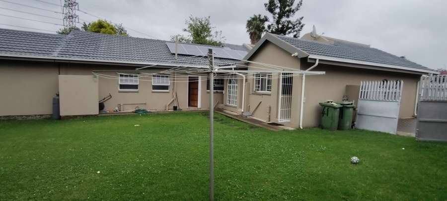 4 Bedroom Property for Sale in Verwoerdpark Gauteng