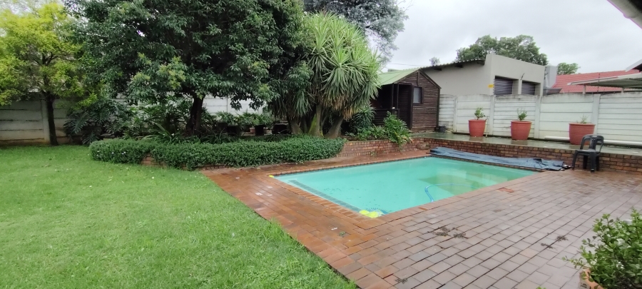 4 Bedroom Property for Sale in Verwoerdpark Gauteng