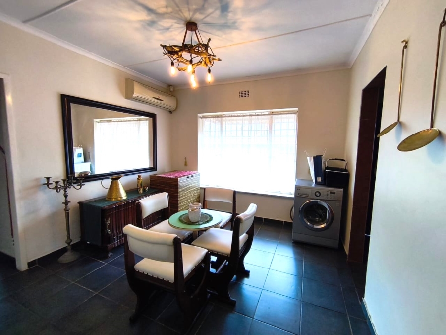 5 Bedroom Property for Sale in Verwoerdpark Gauteng