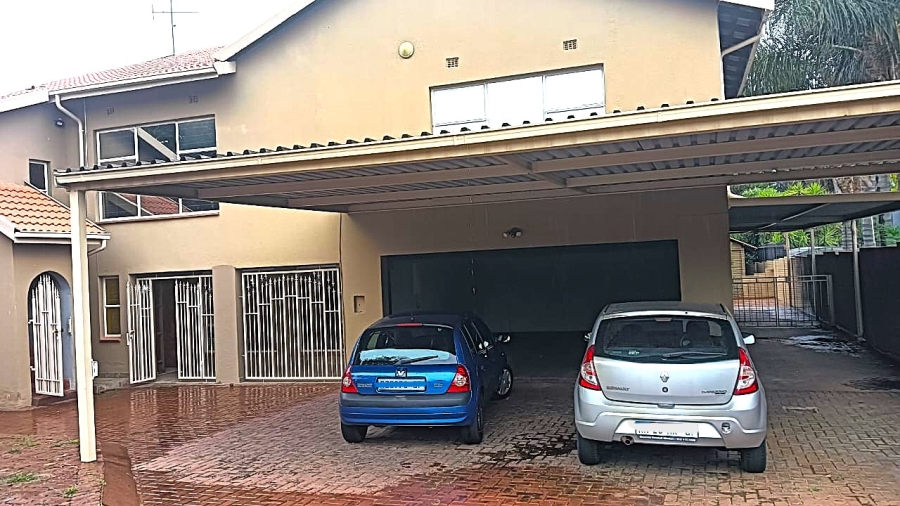 8 Bedroom Property for Sale in Van Riebeeck Park Gauteng