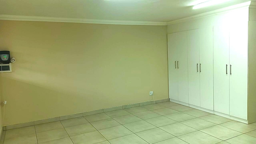 8 Bedroom Property for Sale in Van Riebeeck Park Gauteng