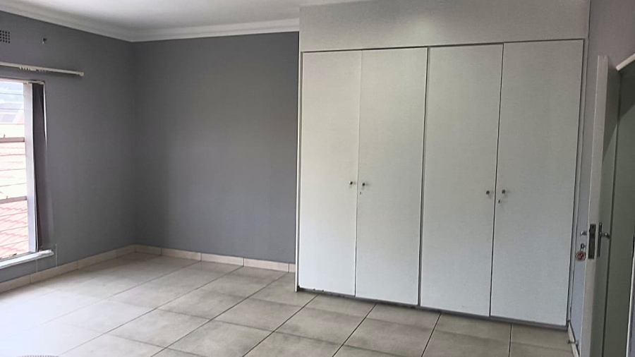 8 Bedroom Property for Sale in Van Riebeeck Park Gauteng