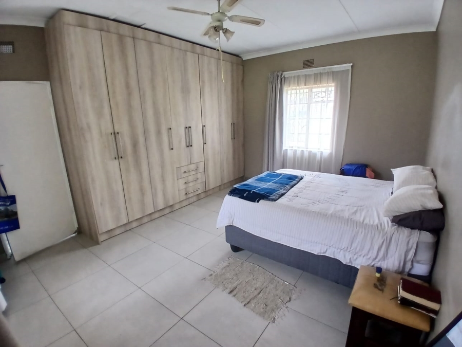 To Let 3 Bedroom Property for Rent in Moregloed Gauteng