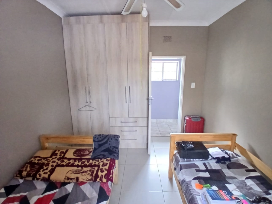 To Let 3 Bedroom Property for Rent in Moregloed Gauteng