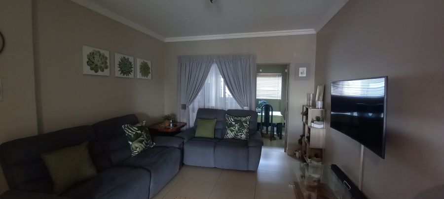 To Let 2 Bedroom Property for Rent in Moregloed Gauteng