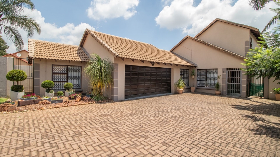 5 Bedroom Property for Sale in Terenure Gauteng
