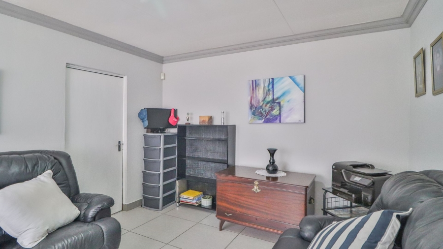 5 Bedroom Property for Sale in Terenure Gauteng