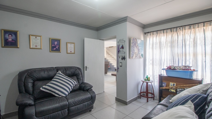 5 Bedroom Property for Sale in Terenure Gauteng
