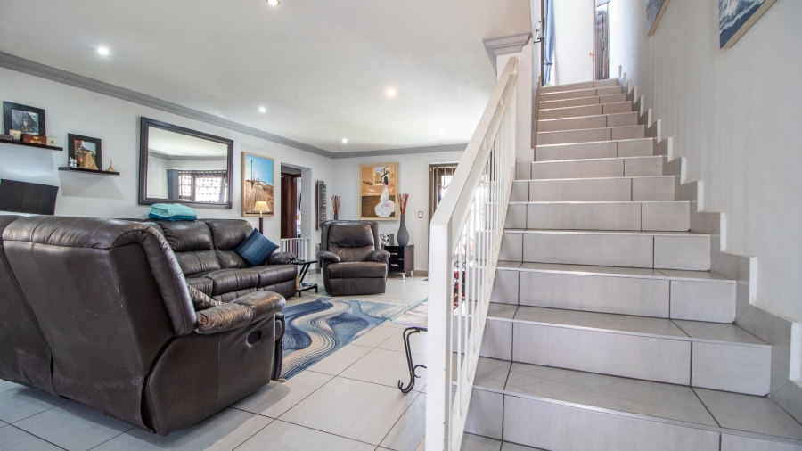 5 Bedroom Property for Sale in Terenure Gauteng