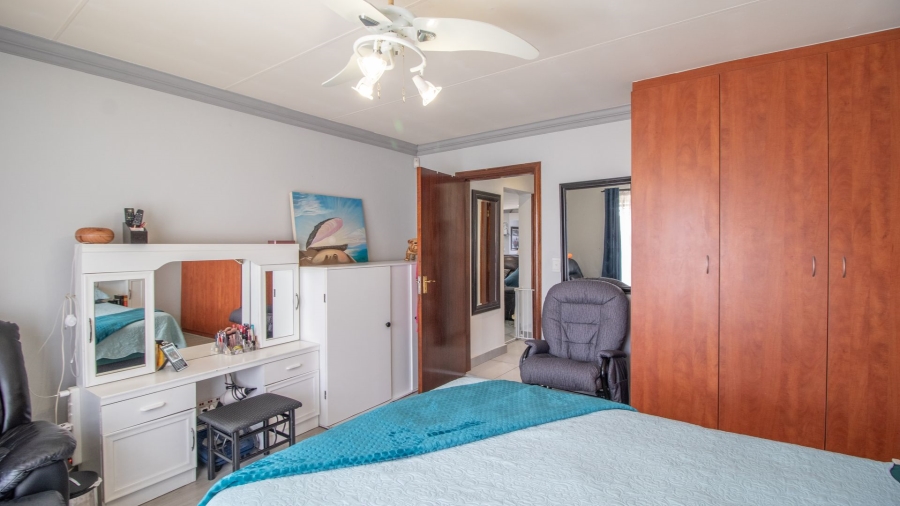 5 Bedroom Property for Sale in Terenure Gauteng