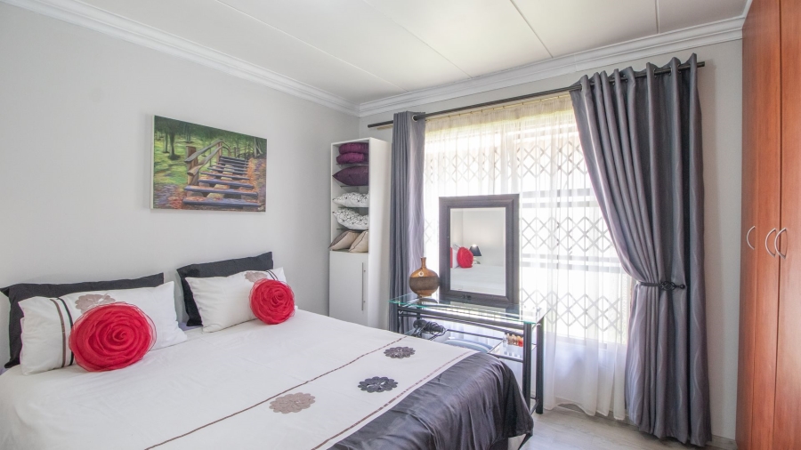 5 Bedroom Property for Sale in Terenure Gauteng