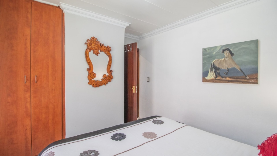 5 Bedroom Property for Sale in Terenure Gauteng