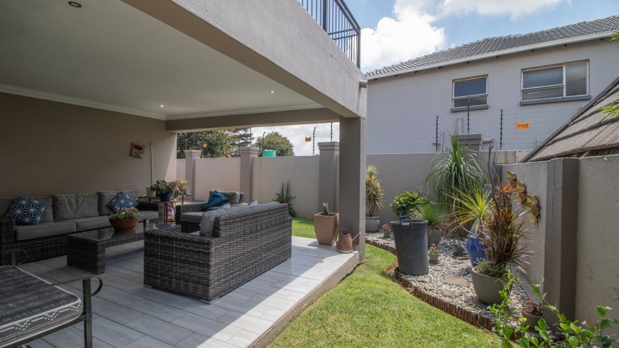 5 Bedroom Property for Sale in Terenure Gauteng