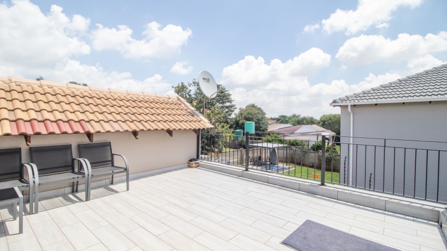 5 Bedroom Property for Sale in Terenure Gauteng