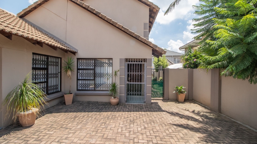 5 Bedroom Property for Sale in Terenure Gauteng