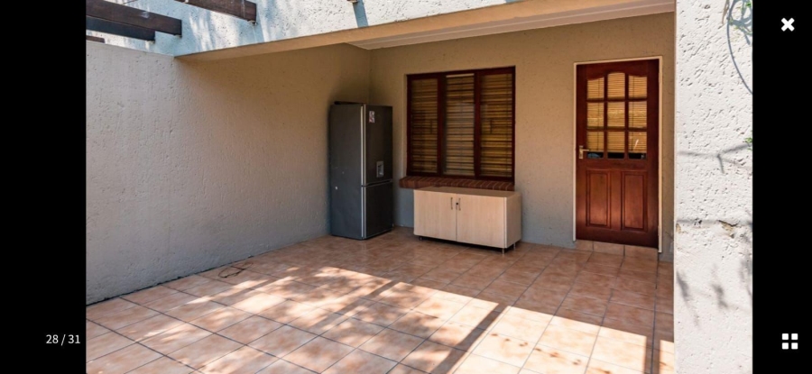 2 Bedroom Property for Sale in Sunninghill Gauteng