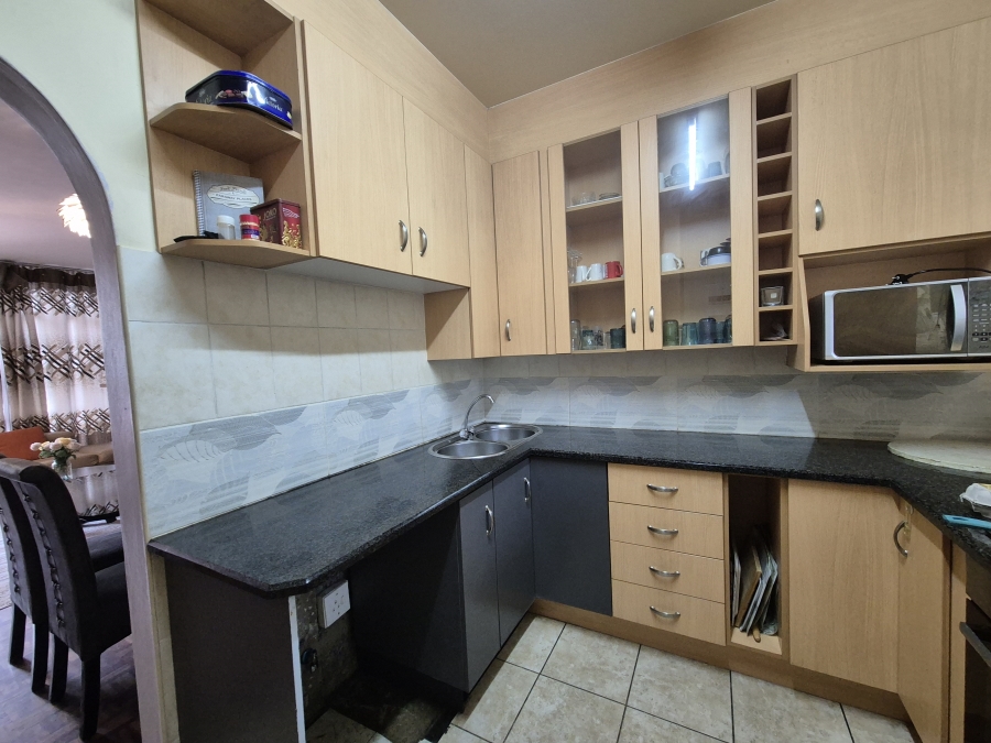 2 Bedroom Property for Sale in Bedford Gardens Gauteng