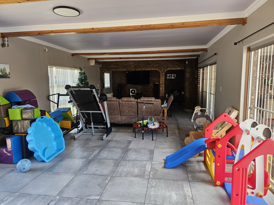 5 Bedroom Property for Sale in Vanderbijlpark SE 2 Gauteng