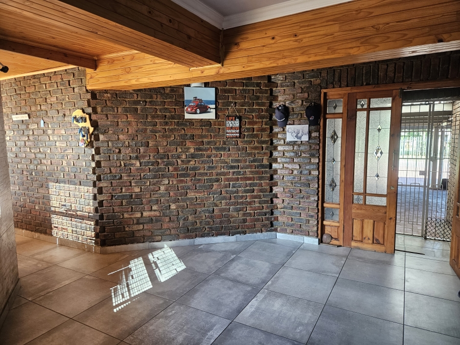 5 Bedroom Property for Sale in Vanderbijlpark SE 2 Gauteng