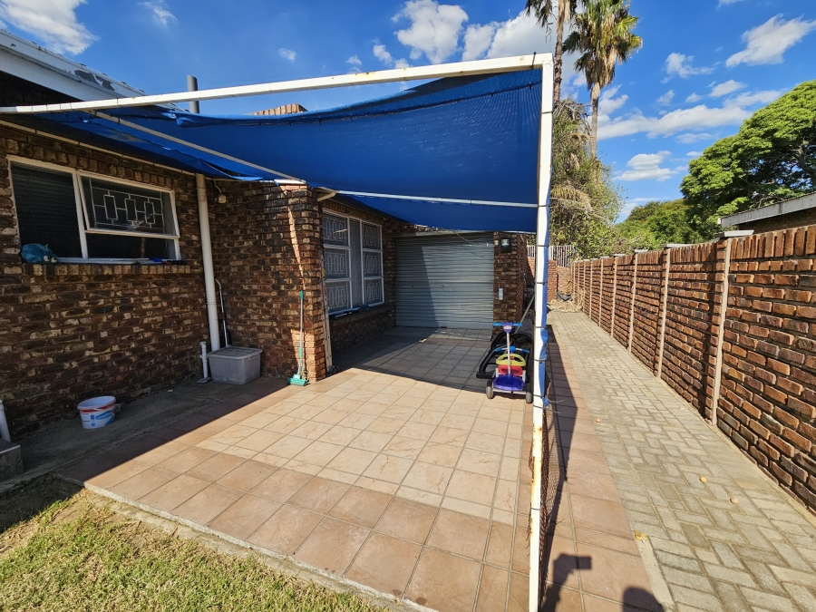 5 Bedroom Property for Sale in Vanderbijlpark SE 2 Gauteng