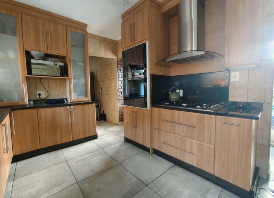 5 Bedroom Property for Sale in Vanderbijlpark SE 2 Gauteng