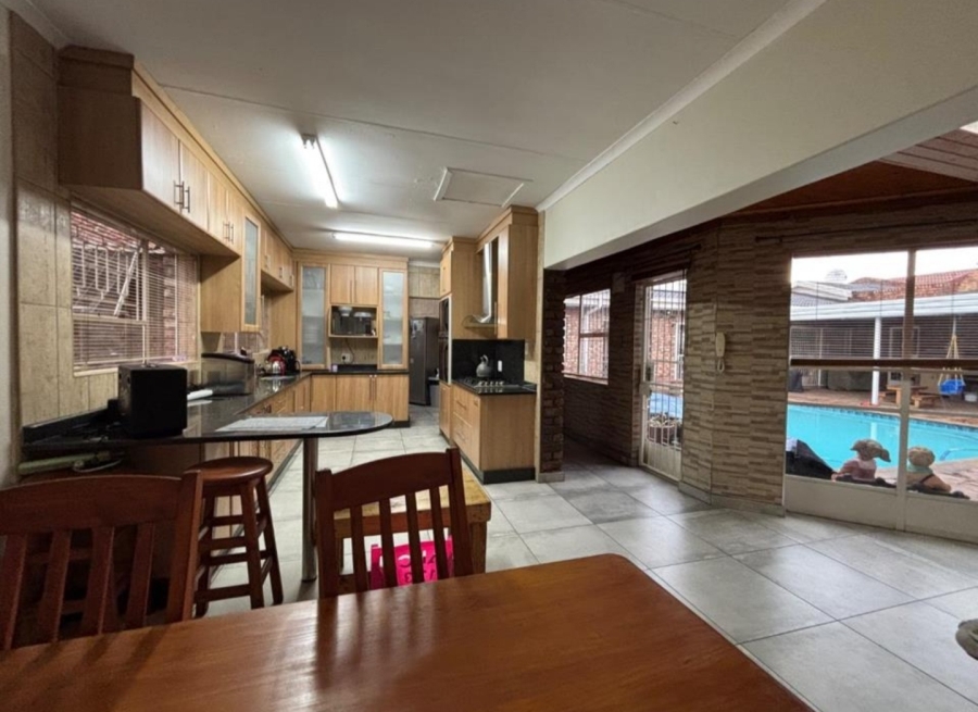 5 Bedroom Property for Sale in Vanderbijlpark SE 2 Gauteng
