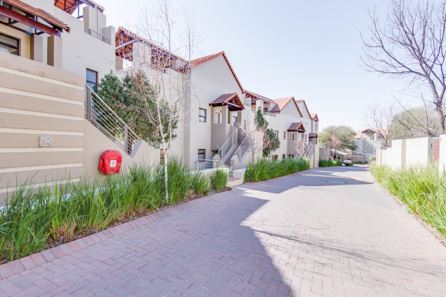 2 Bedroom Property for Sale in Broadacres Gauteng