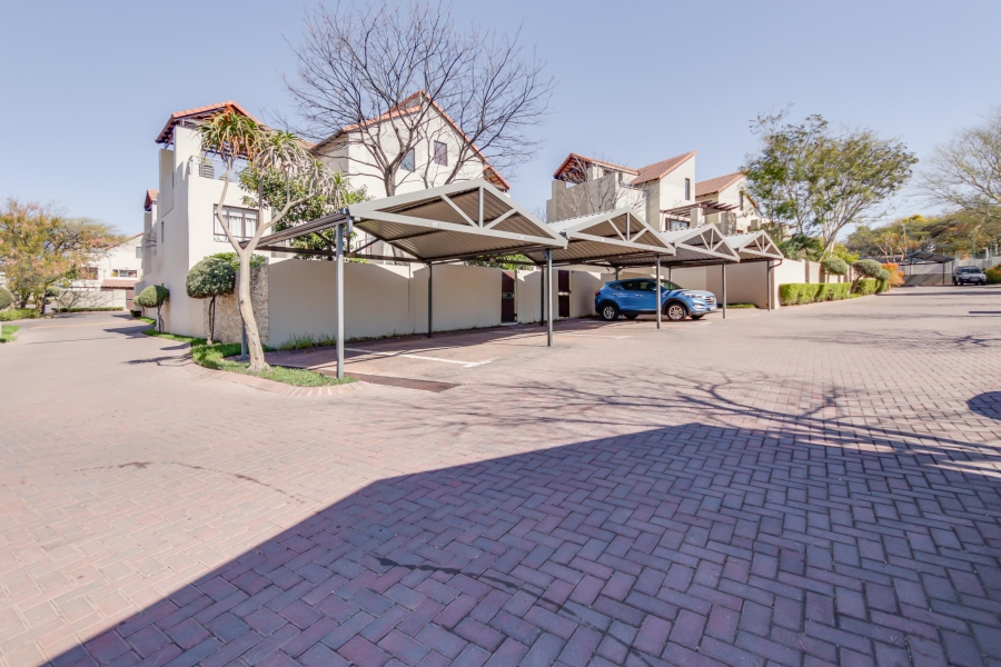 2 Bedroom Property for Sale in Broadacres Gauteng