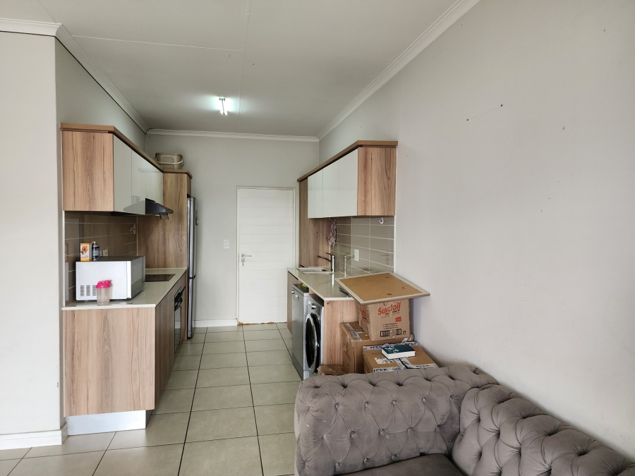 To Let 1 Bedroom Property for Rent in Linbro Park Gauteng