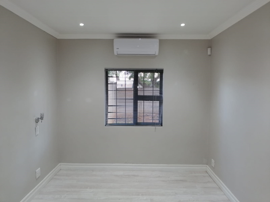 To Let 1 Bedroom Property for Rent in Moregloed Gauteng