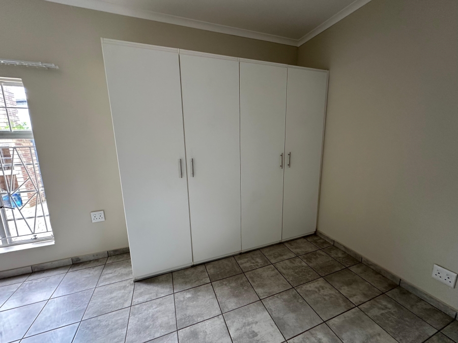 To Let 1 Bedroom Property for Rent in Moregloed Gauteng