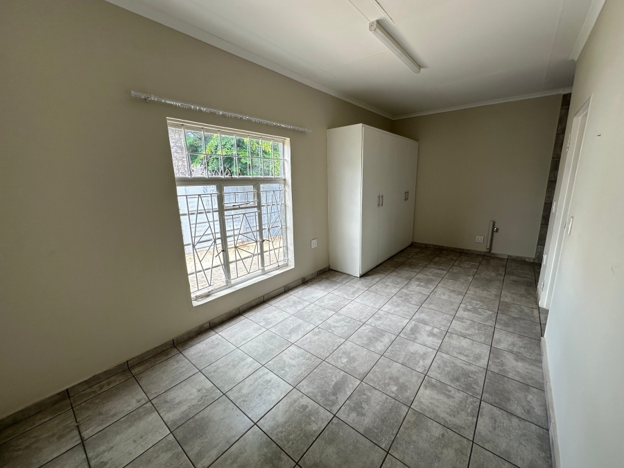 To Let 1 Bedroom Property for Rent in Moregloed Gauteng