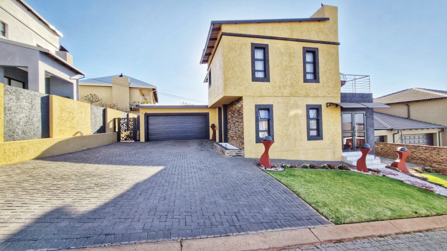 4 Bedroom Property for Sale in Ninapark Gauteng