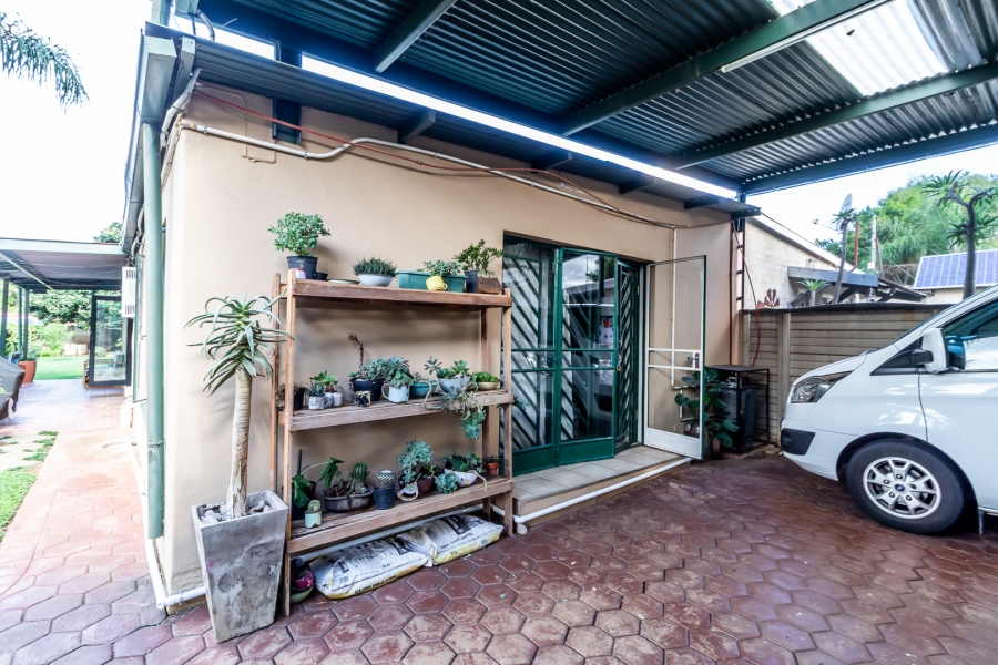 4 Bedroom Property for Sale in Les Marais Gauteng