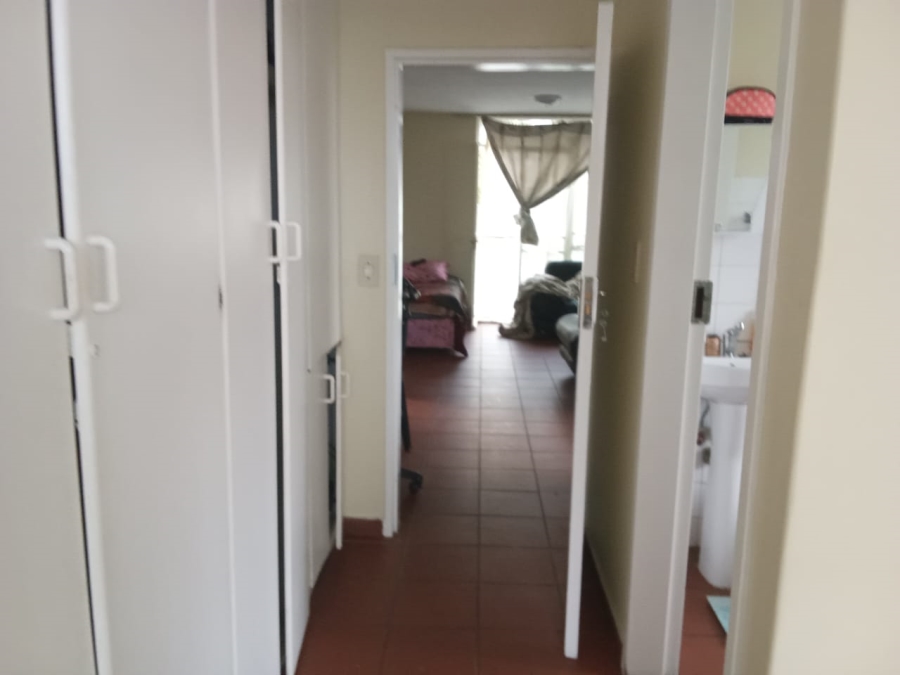 1 Bedroom Property for Sale in Sunnyside Gauteng