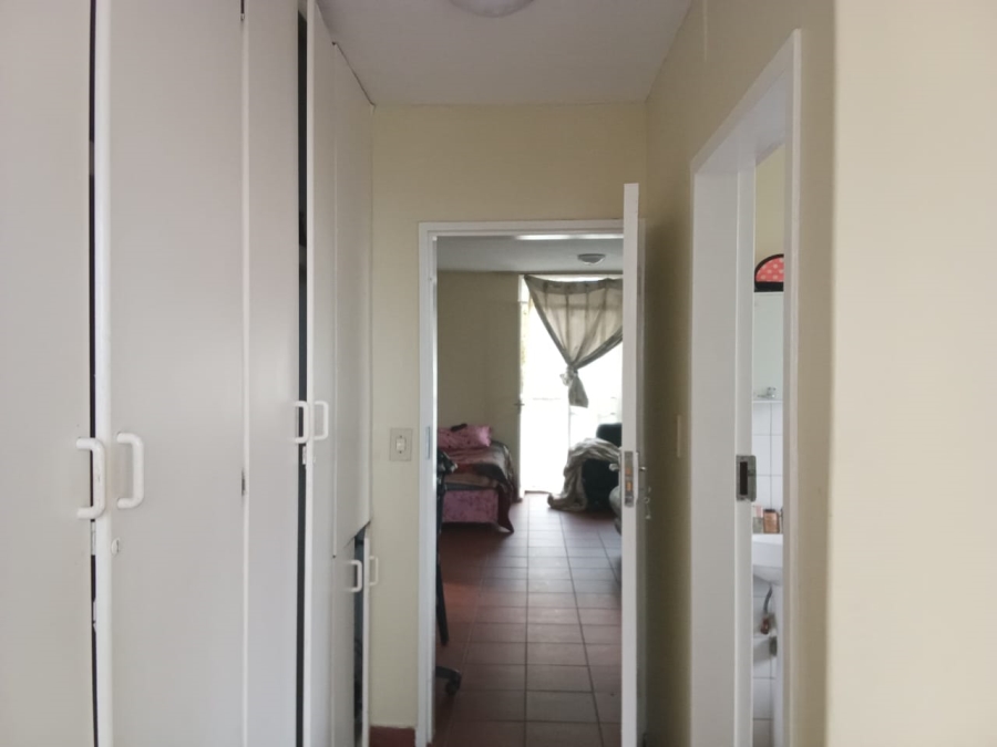 1 Bedroom Property for Sale in Sunnyside Gauteng