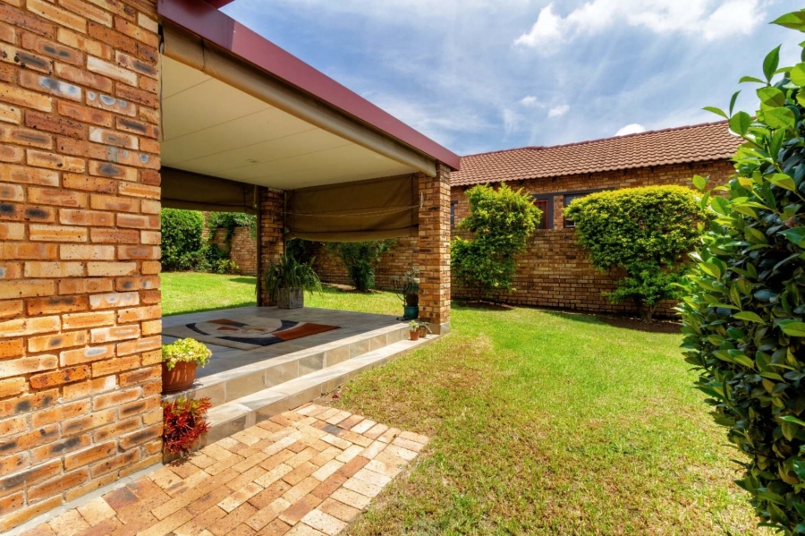 2 Bedroom Property for Sale in Olivedale Gauteng