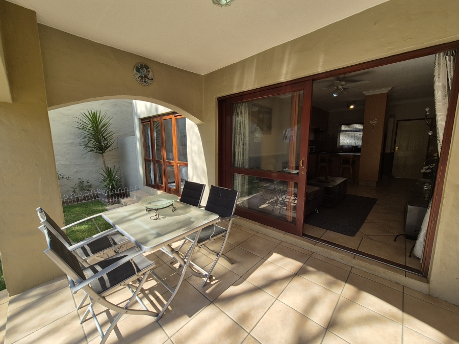 To Let 1 Bedroom Property for Rent in Morningside Gauteng