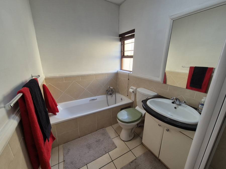 To Let 1 Bedroom Property for Rent in Morningside Gauteng