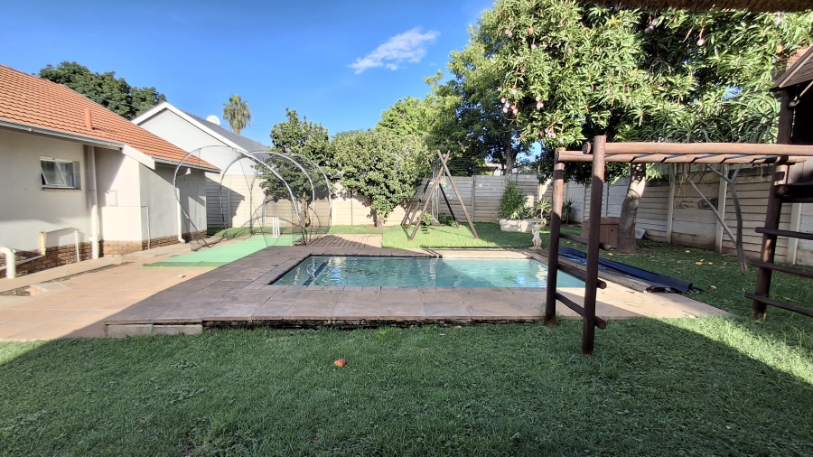 4 Bedroom Property for Sale in Magalieskruin Gauteng