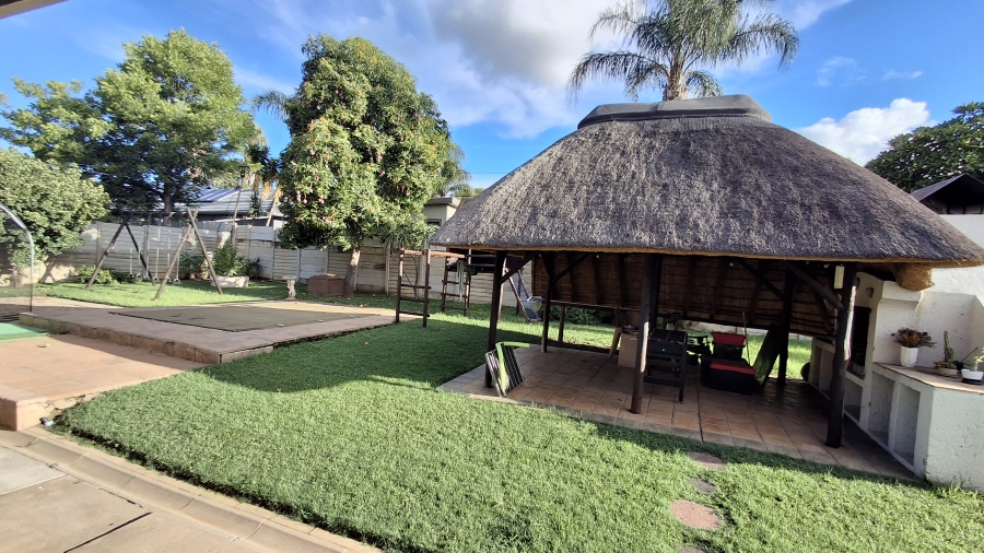 4 Bedroom Property for Sale in Magalieskruin Gauteng