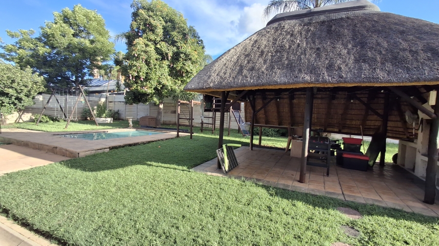 4 Bedroom Property for Sale in Magalieskruin Gauteng