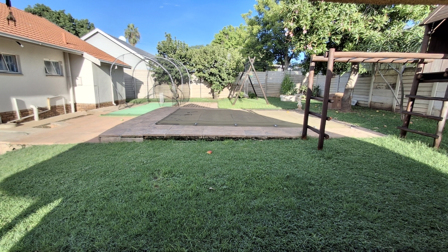 4 Bedroom Property for Sale in Magalieskruin Gauteng