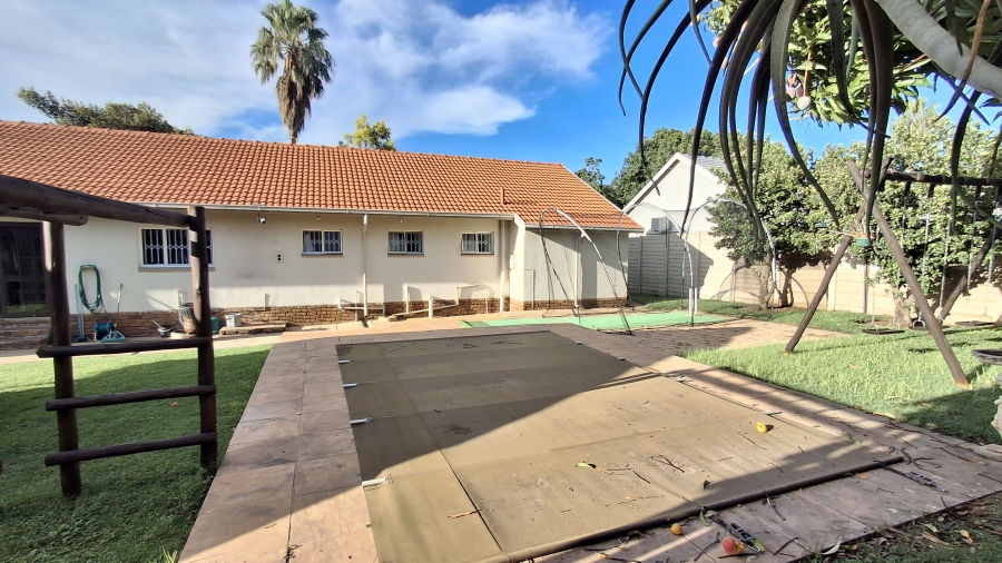 4 Bedroom Property for Sale in Magalieskruin Gauteng