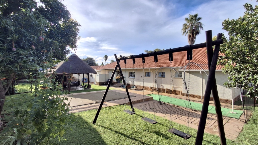 4 Bedroom Property for Sale in Magalieskruin Gauteng