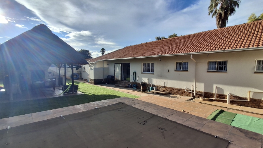 4 Bedroom Property for Sale in Magalieskruin Gauteng