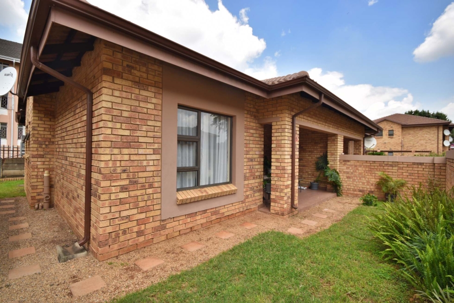 2 Bedroom Property for Sale in Ferndale Gauteng